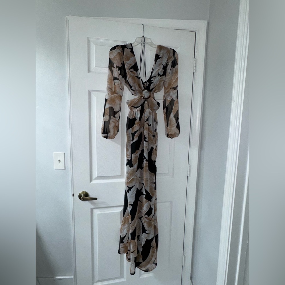 VICI BLACK AND TAN PALM PRINT SIDE CUTOUT DRESS - Picture 3 of 5